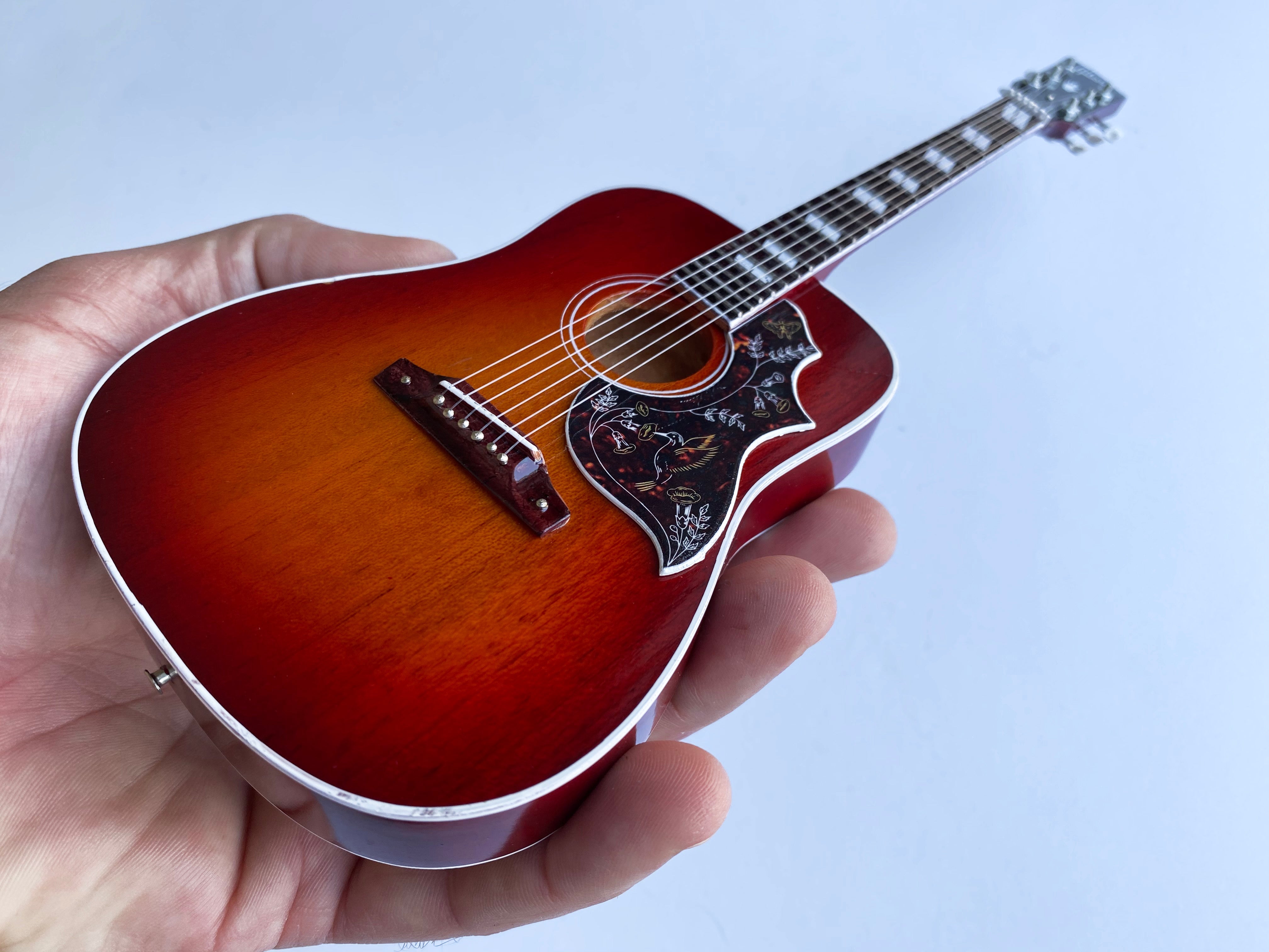Gibson® Hummingbird® Vintage Cherry 1:4 Scale Mini Guitar Model - Randy's LLC