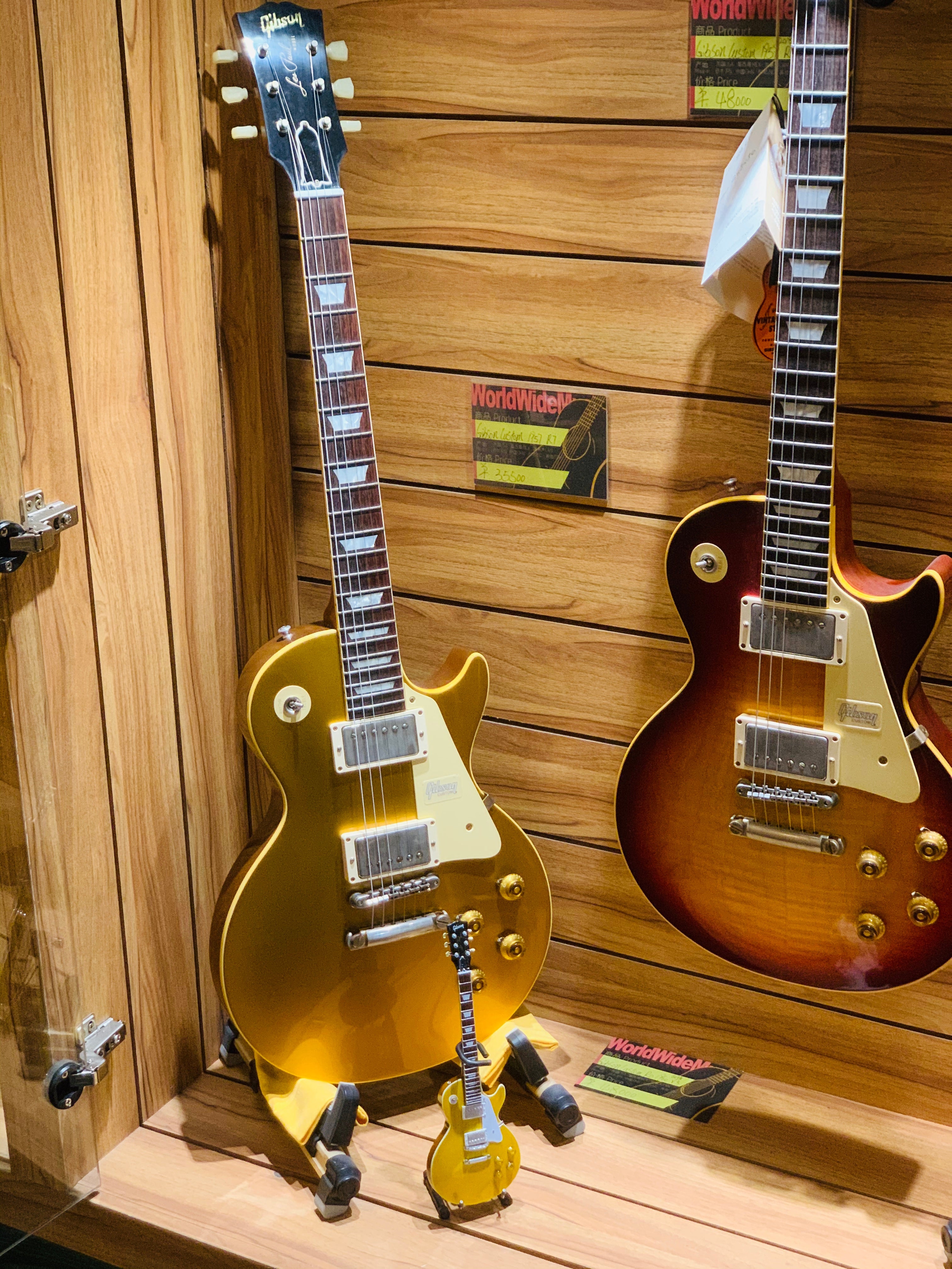 Gibson 1957 Les Paul Gold Top 1:4 Scale Mini Guitar Model - Randy's LLC