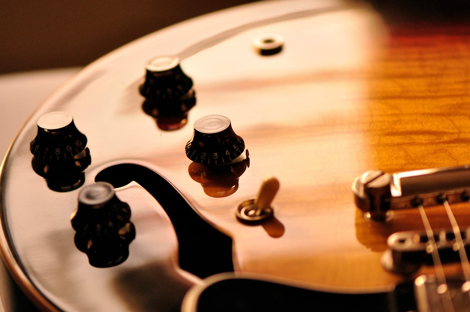 Kluson® Guitar Parts on Gibson® ES-335