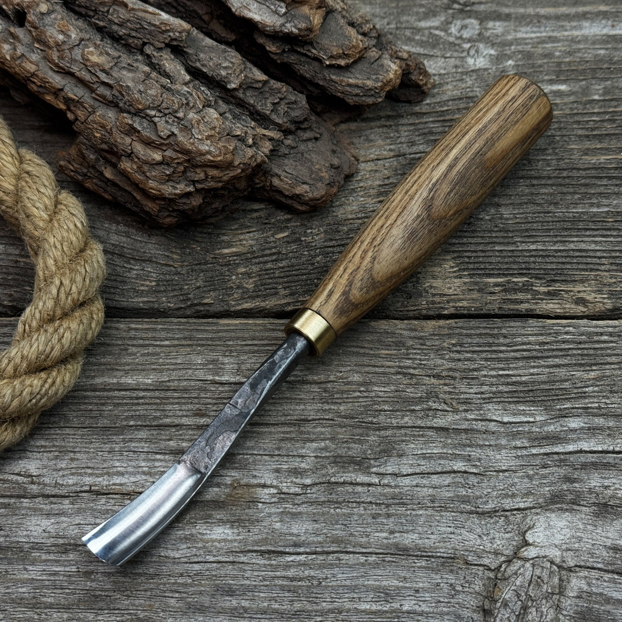 Curved Detail Carving Gouge – 8 mm / 12 mm (0.31 / 0.47 inches) - Randy's LLC