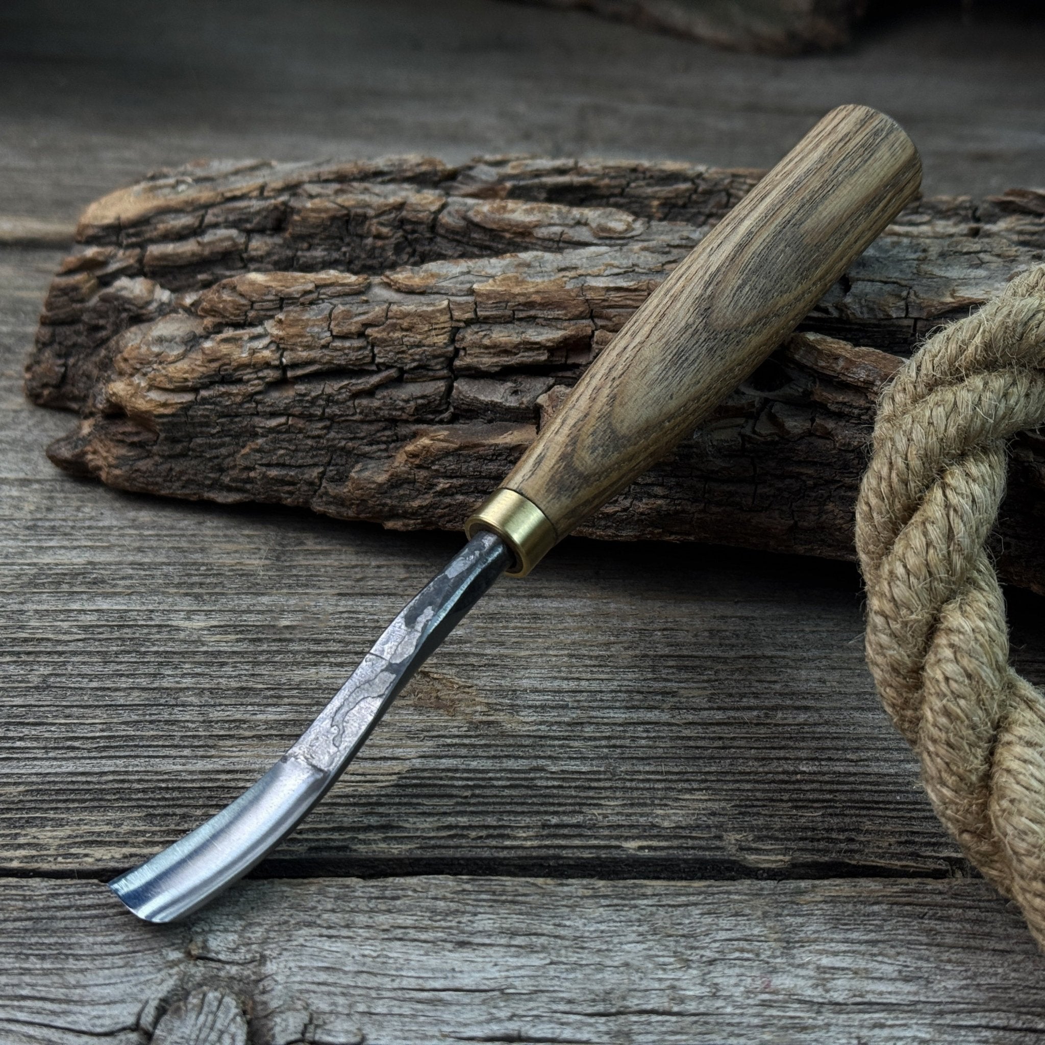 Curved Detail Carving Gouge – 8 mm / 12 mm (0.31 / 0.47 inches) - Randy's LLC