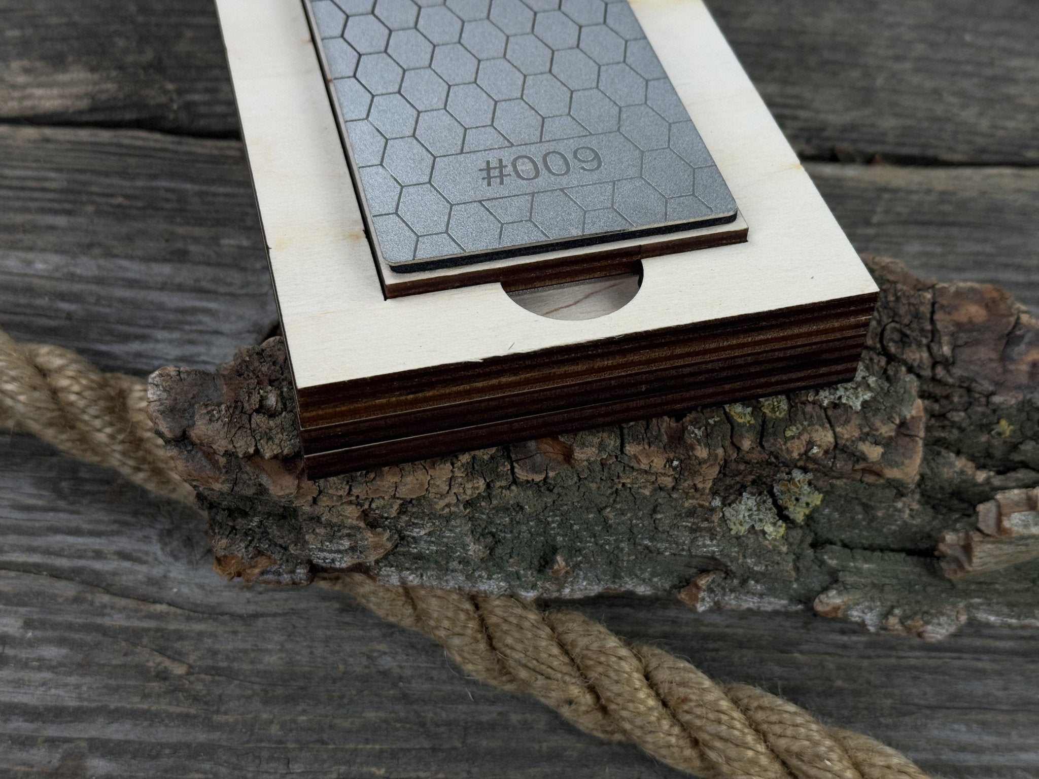 Diamond Sharpening Stone with Wooden Stand – 600 Grit for Knives & Tools - Randy's LLC