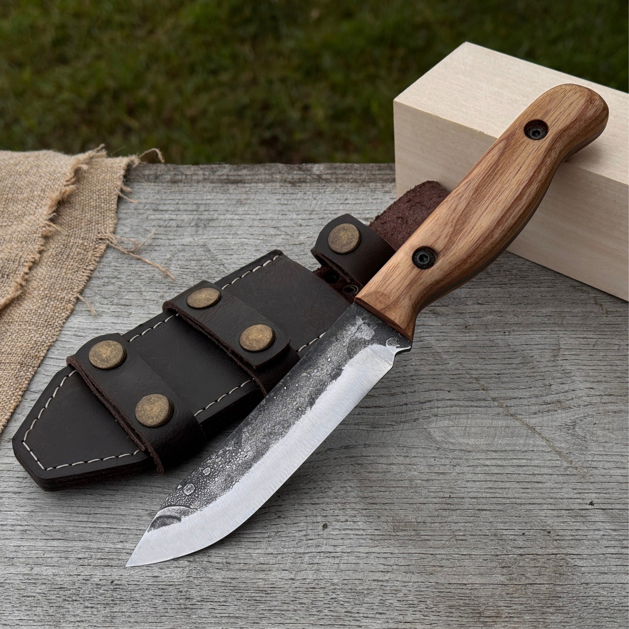 Hand-Forged Bushcraft Knife, 10 cm (3.9 in) Blade with Leather Sheath - Randy's LLC