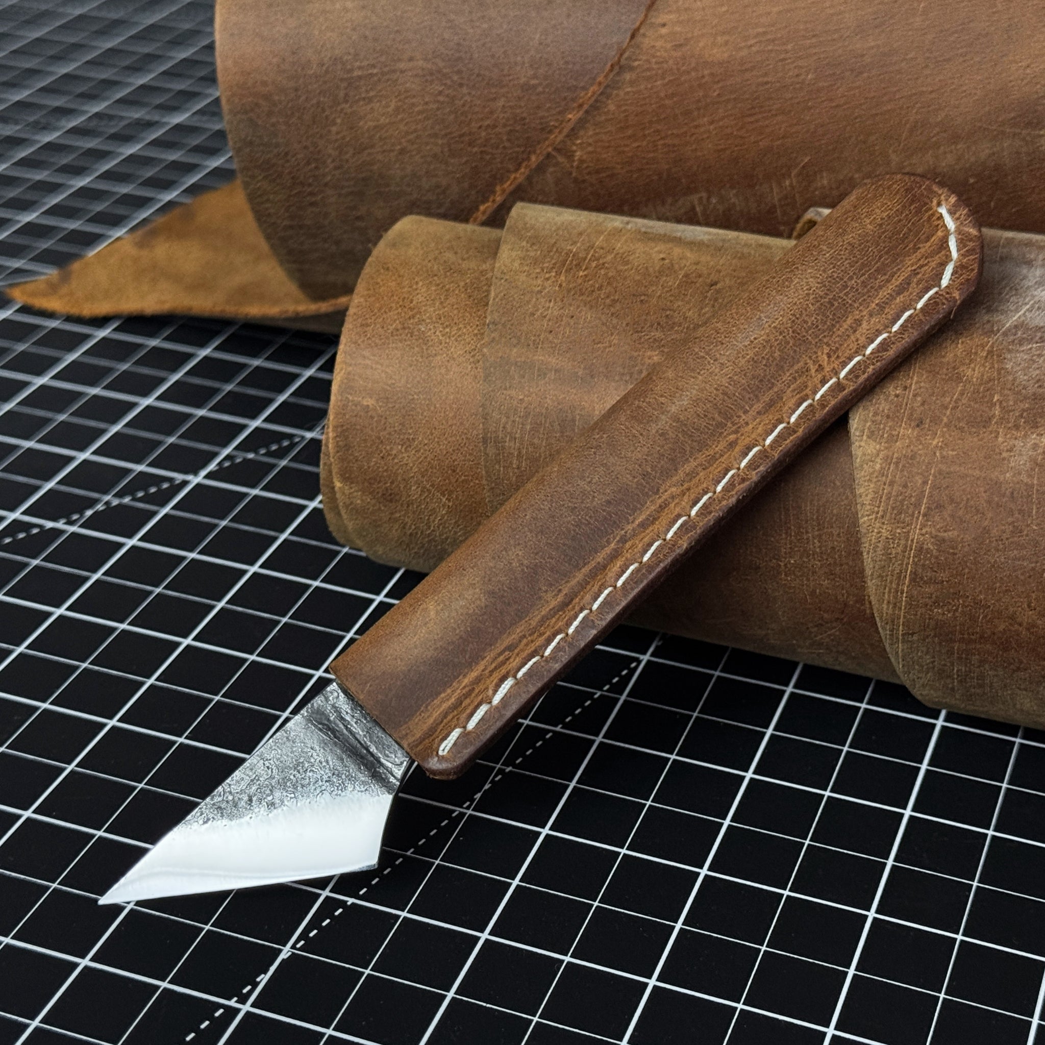 Kiridashi Knife - Razor-Sharp Carbon Steel Blade with Leather Sheath - Randy's LLC