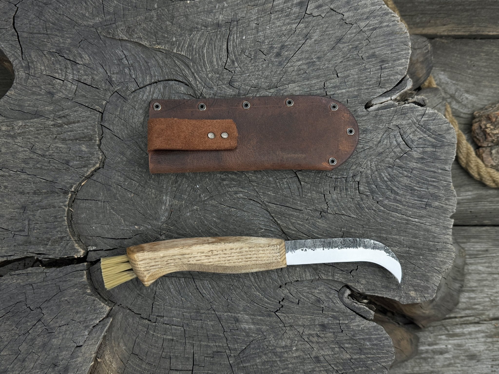 Mushroom Knife with Brush For Harvesting, 7.5 cm (2.95 inches) - Randy's LLC