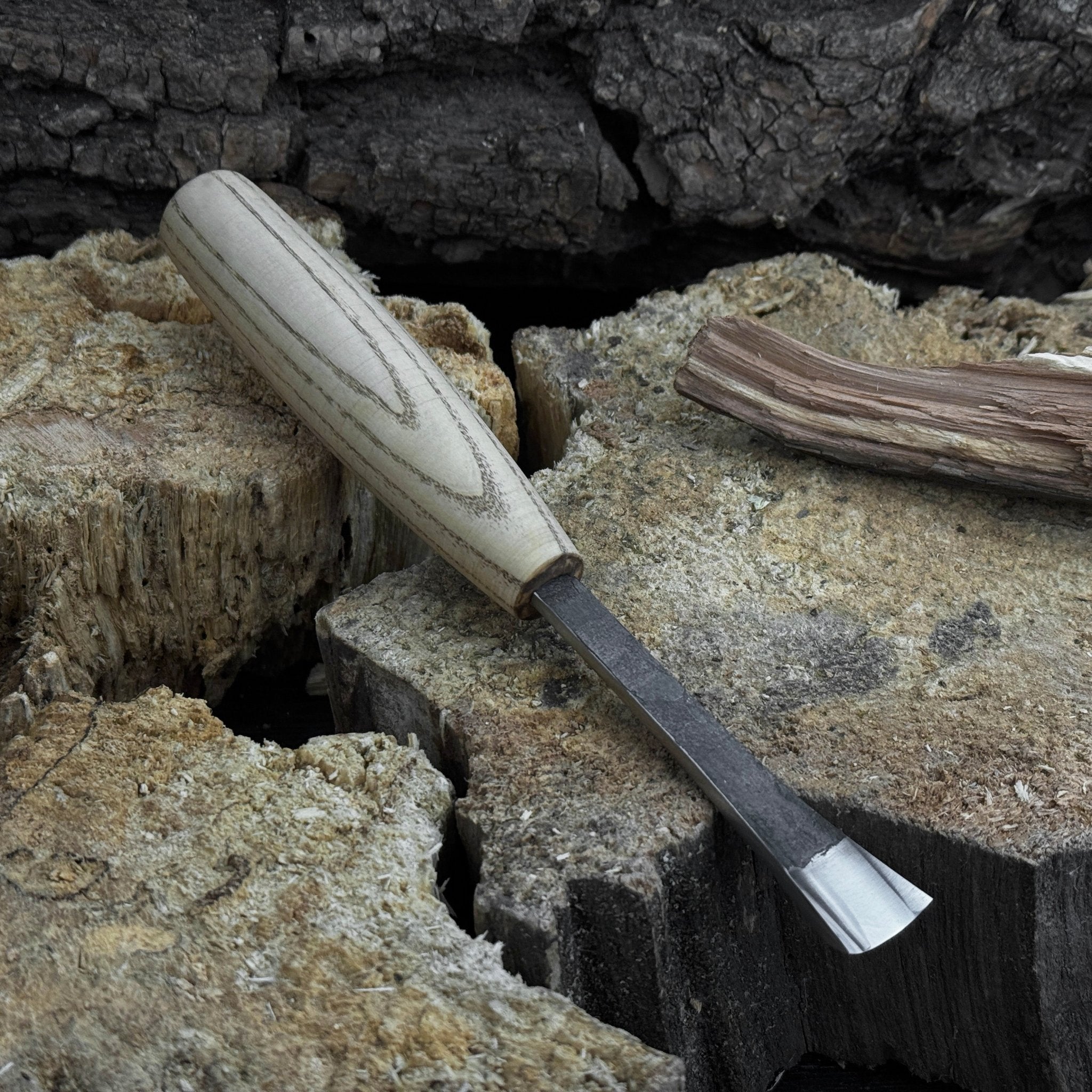 Small Fishtail Chisel – 15 mm / 20 mm (0.59 / 0.79 inches) - Randy's LLC