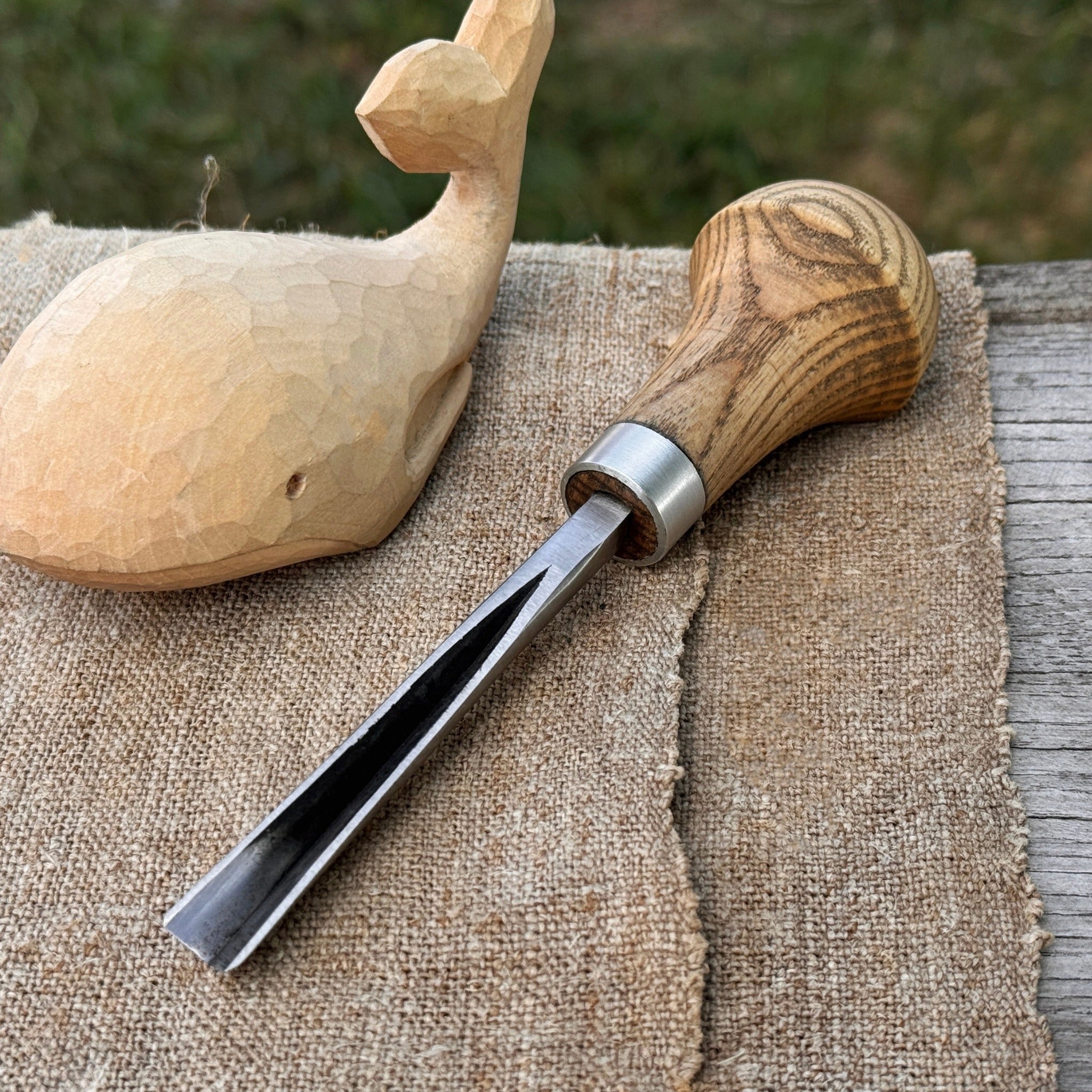 V-Parting Chisel 60 Degree with Palm Handle, 8 mm (0.31 inches) - Randy's LLC